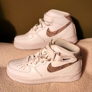 Nike Air Force 1